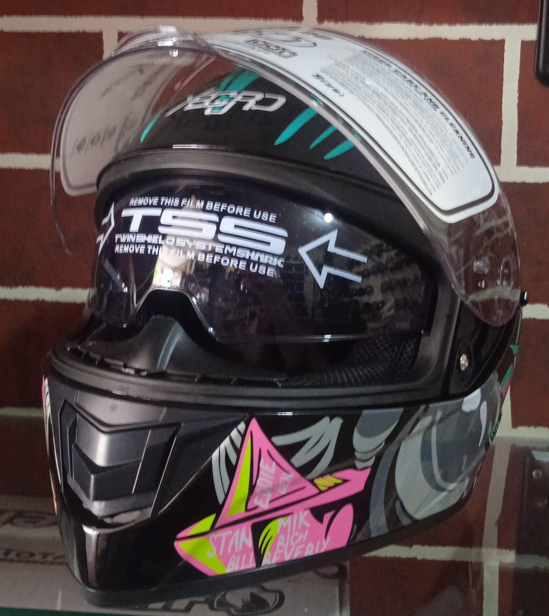 Casco Integral Xecuro 701 vista delantera