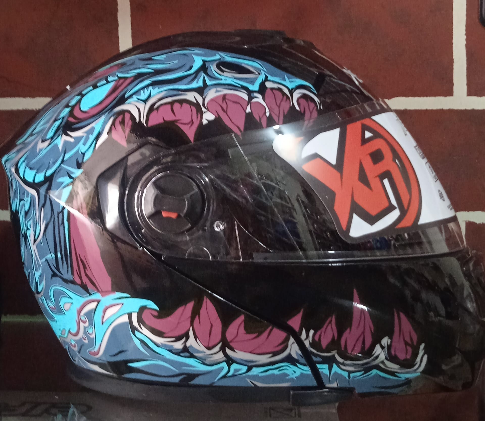 Casco Abatible XR-913 vista lateral